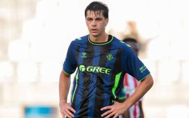 Acelerón a la salida de Petit del Betis: el Cádiz toma ventaja pese a dos interesantes ofertas de traspaso extranjeras Acelerón a la salida de Petit del Betis: el Cádiz toma ventaja pese a dos interesantes ofertas de traspaso extranjeras