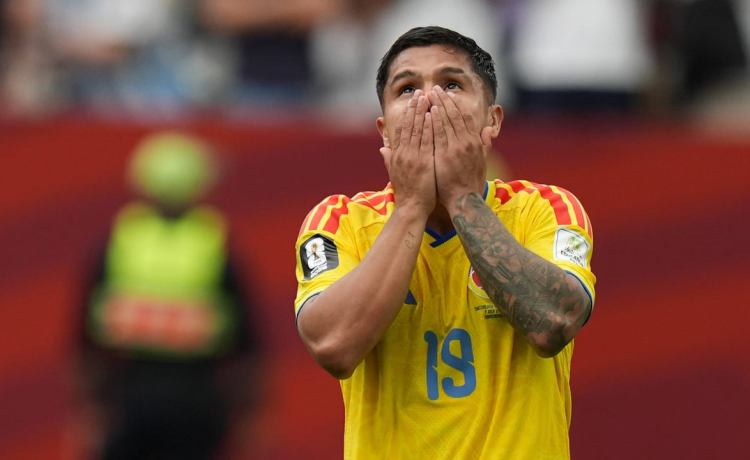 El ‘Cucho’ asume la culpa del KO de Colombia: «Como cobrador de penaltis en mi club, debería haberlo hecho» El ‘Cucho’ asume la culpa del KO de Colombia: «Como cobrador de penaltis en mi club, debería haberlo hecho»