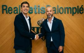 Golpe de efecto del Betis con la renovación de Manu Fajardo: «Se presenta un año muy ilusionante» Golpe de efecto del Betis con la renovación de Manu Fajardo: «Se presenta un año muy ilusionante»