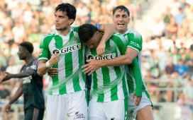 Deossa está «muy metido en el Betis», la plantilla le apoya y Pellegrini lo tiene muy claro Deossa está «muy metido en el Betis», la plantilla le apoya y Pellegrini lo tiene muy claro
