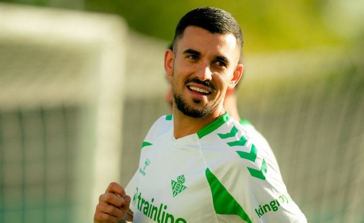 Ante el Real Madrid, sin Abde ni Dani Ceballos: «Necesita un tiempo» Ante el Real Madrid, sin Abde ni Dani Ceballos: «Necesita un tiempo»