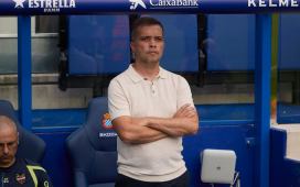 Luis Castro responde a las críticas: «El único partido que no hemos estado a la altura ha sido el primero» Luis Castro responde a las críticas: «El único partido que no hemos estado a la altura ha sido el primero»
