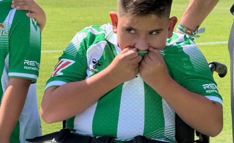 El fichaje ‘Champions’ ya está en el Betis: Rubén de la Bandera, el nuevo «fichaje estrella» para un año mágico El fichaje ‘Champions’ ya está en el Betis: Rubén de la Bandera, el nuevo «fichaje estrella» para un año mágico