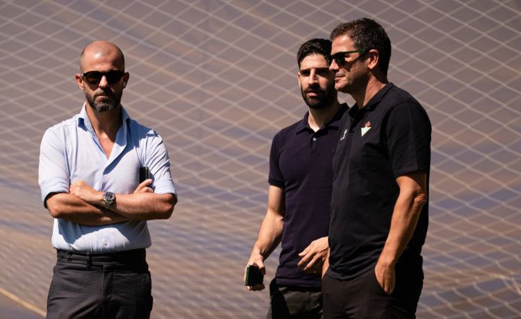 El Betis protege a Pellegrini y explica el boceto de la 26/27, contemplando todos los escenarios: «No haremos locuras» El Betis protege a Pellegrini y explica el boceto de la 26/27, contemplando todos los escenarios: «No haremos locuras»