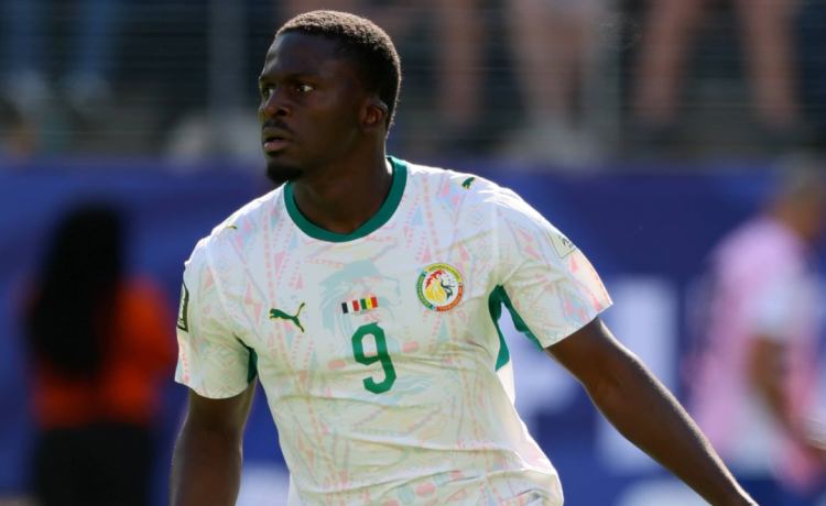 Al Shabab aleja de Sevilla a un sustituto perfecto para Akor Adams que también sonó para el Betis: se escapa Bamba Dieng Al Shabab aleja de Sevilla a un sustituto perfecto para Akor Adams que también sonó para el Betis: se escapa Bamba Dieng