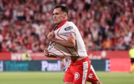 El Betis toma posiciones por una posible oportunidad de mercado: Arnau Martínez El Betis toma posiciones por una posible oportunidad de mercado: Arnau Martínez