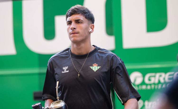 El Betis vuelve a chocar contra la justicia deportiva y se resigna: acata la sanción a Facundo Bernal, ratificada por el Comité de Apelación El Betis vuelve a chocar contra la justicia deportiva y se resigna: acata la sanción a Facundo Bernal, ratificada por el Comité de Apelación