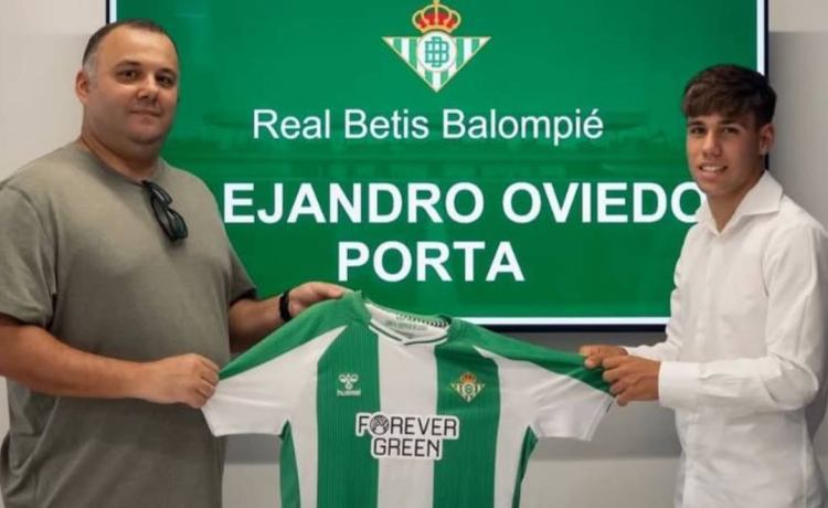 Fichajes con morbo en la cantera del Betis: le ‘roba’ al Cádiz dos talentos formados en el Sevilla Fichajes con morbo en la cantera del Betis: le ‘roba’ al Cádiz dos talentos formados en el Sevilla