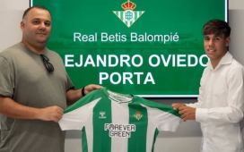 Fichajes con morbo en la cantera del Betis: le ‘roba’ al Cádiz dos talentos formados en el Sevilla Fichajes con morbo en la cantera del Betis: le ‘roba’ al Cádiz dos talentos formados en el Sevilla