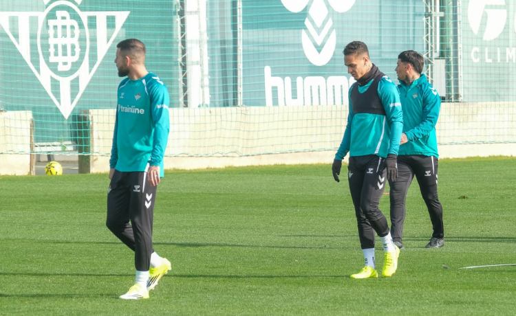 Antony acapara todo el protagonismo en la penúltima sesión del Real Betis antes de recibir al Rayo Vallecano Antony acapara todo el protagonismo en la penúltima sesión del Real Betis antes de recibir al Rayo Vallecano