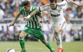 Álvaro Vadillo, la estrella que no dejaron brillar en el Betis: «Si Sergio Ramos me llega a coger más mayor… pero es que yo ahí era un niño» Álvaro Vadillo, la estrella que no dejaron brillar en el Betis: «Si Sergio Ramos me llega a coger más mayor… pero es que yo ahí era un niño»