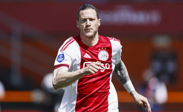 Wout Weghorst, opción a coste cero para completar la delantera del Betis Wout Weghorst, opción a coste cero para completar la delantera del Betis