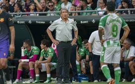 El Betis confirma el inoportuno revés para el ‘Cucho’ Hernández: parte médico oficial y tiempo de baja para el delantero colombiano El Betis confirma el inoportuno revés para el ‘Cucho’ Hernández: parte médico oficial y tiempo de baja para el delantero colombiano
