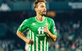 Sergio Canales, a un paso de volver a La Liga: el Racing encarrila su fichaje y el reencuentro con el Real Betis Sergio Canales, a un paso de volver a La Liga: el Racing encarrila su fichaje y el reencuentro con el Real Betis
