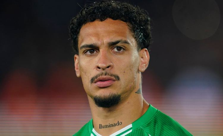 Antony responde a su ausencia en el Mundial pese a sus números en el Betis: «Estoy orgulloso» Antony responde a su ausencia en el Mundial pese a sus números en el Betis: «Estoy orgulloso»