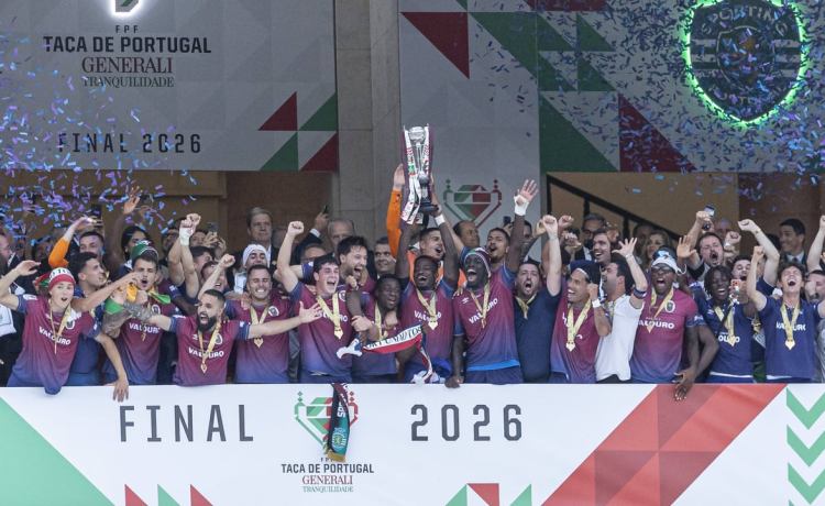 El Torreense hace historia en Portugal con los sevillanos Javi Vázquez y Manu Pozo, más Musa Drammeh El Torreense hace historia en Portugal con los sevillanos Javi Vázquez y Manu Pozo, más Musa Drammeh