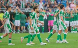 La afición del Betis saca el mejor nivel de Abde: cuatro partidos seguidos marcando en La Cartuja y nuevo ‘pichichi’ verdiblanco La afición del Betis saca el mejor nivel de Abde: cuatro partidos seguidos marcando en La Cartuja y nuevo ‘pichichi’ verdiblanco