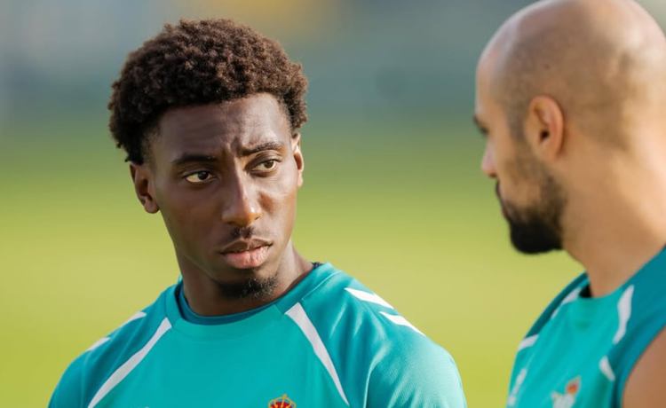 El descenso del Betis Deportivo pone en el mercado a Darling Bladi y el Zaragoza se posiciona El descenso del Betis Deportivo pone en el mercado a Darling Bladi y el Zaragoza se posiciona