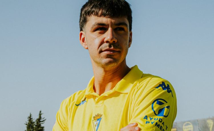 Tensión efímera con la inscripción de Gonzalo Petit en el Cádiz: el futbolista del Betis ya aparece en LaLiga Tensión efímera con la inscripción de Gonzalo Petit en el Cádiz: el futbolista del Betis ya aparece en LaLiga