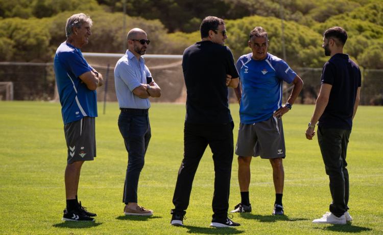 Reacciona con gran optimismo al sorteo de la Champions: «Estamos contentos; Europa va a conocer al Betis» Reacciona con gran optimismo al sorteo de la Champions: «Estamos contentos; Europa va a conocer al Betis»