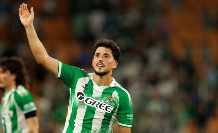 Fornals, la adaptación de Parrot y la amenaza de un amigo en Champions: «Es uno de los mejores con los que he jugado» Fornals, la adaptación de Parrot y la amenaza de un amigo en Champions: «Es uno de los mejores con los que he jugado»
