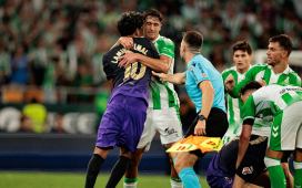 La traca final del polémico Betis – Barcelona: durísimas sanciones para Facundo Bernal, que se pierde El Gran Derbi, y Manu Fajardo La traca final del polémico Betis – Barcelona: durísimas sanciones para Facundo Bernal, que se pierde El Gran Derbi, y Manu Fajardo