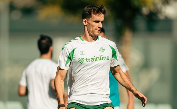 Diego Llorente: «Aquí somos todos muy competitivos; no queremos perder ni al parchís» Diego Llorente: «Aquí somos todos muy competitivos; no queremos perder ni al parchís»