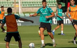 El Betis blinda una nueva perla antes de «su gran año»: Nikita Doronis, en el trampolín de Natan y Sergi Altimira El Betis blinda una nueva perla antes de «su gran año»: Nikita Doronis, en el trampolín de Natan y Sergi Altimira