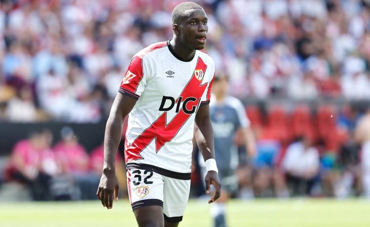 El Betis se frota las manos con Nobel Mendy: los clubes que llaman a su puerta y la posible ganancia El Betis se frota las manos con Nobel Mendy: los clubes que llaman a su puerta y la posible ganancia