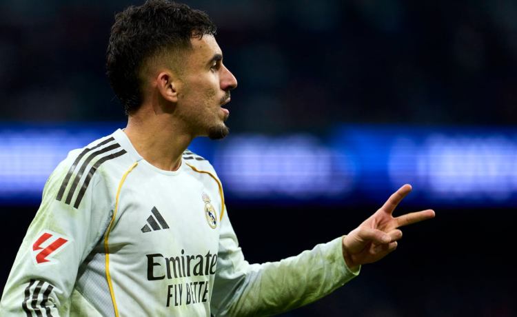 El Ajax se lanza a por Dani Ceballos para descartar su posible regreso al Betis El Ajax se lanza a por Dani Ceballos para descartar su posible regreso al Betis