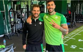 El Arsenal pesca en un Betis que no sólo vende futbolistas: ahora también exporta médicos canteranos El Arsenal pesca en un Betis que no sólo vende futbolistas: ahora también exporta médicos canteranos