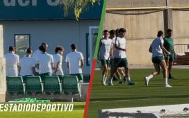 De la euforia de la Champions a preparar la visita del ‘temido’ Barcelona: el Betis no para y ya regresa al trabajo De la euforia de la Champions a preparar la visita del ‘temido’ Barcelona: el Betis no para y ya regresa al trabajo