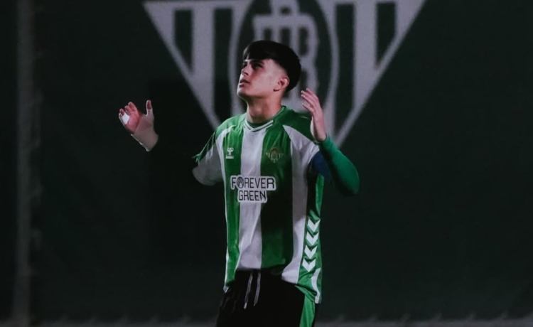 El Betis no se desprende de Dani Pérez: el precio pactado para recomprarle del Valladolid El Betis no se desprende de Dani Pérez: el precio pactado para recomprarle del Valladolid