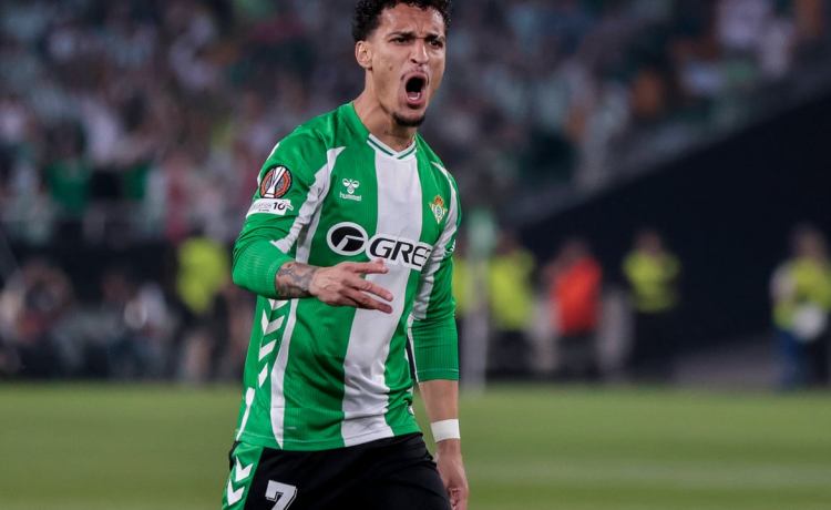 Los 24 convocados por Pellegrini ante el Real Madrid: dos altas, dos bajas y una ausencia autorizada Los 24 convocados por Pellegrini ante el Real Madrid: dos altas, dos bajas y una ausencia autorizada