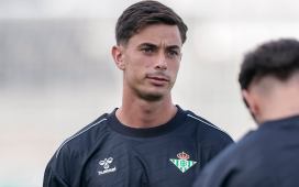 Pellegrini define hoy la situación de Valentín Gómez en el Betis con una decisión vinculante Pellegrini define hoy la situación de Valentín Gómez en el Betis con una decisión vinculante