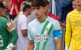 Carlos Reina deja el filial del Betis gratis para jugar en la Europa League Carlos Reina deja el filial del Betis gratis para jugar en la Europa League