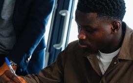 Rayo y Hull reactivan el acuerdo por Nobel Mendy, que tiene la llave para salir Rayo y Hull reactivan el acuerdo por Nobel Mendy, que tiene la llave para salir