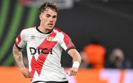 No borran de la lista del Betis a Pep Chavarría, pero el Rayo Vallecano avisa por medio del Villarreal No borran de la lista del Betis a Pep Chavarría, pero el Rayo Vallecano avisa por medio del Villarreal