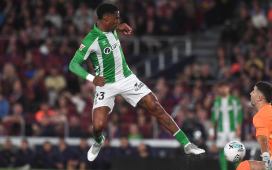 El sufrimiento de Junior Firpo tras su deslucida vuelta al Betis: «Me he llevado palo tras palo» El sufrimiento de Junior Firpo tras su deslucida vuelta al Betis: «Me he llevado palo tras palo»