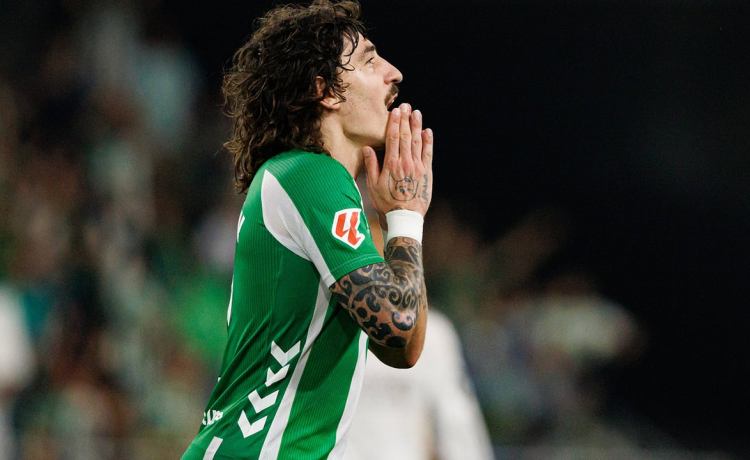 Héctor Bellerín, contento pero sincero tras Betis – Real Madrid: «Me parece injusto» Héctor Bellerín, contento pero sincero tras Betis – Real Madrid: «Me parece injusto»