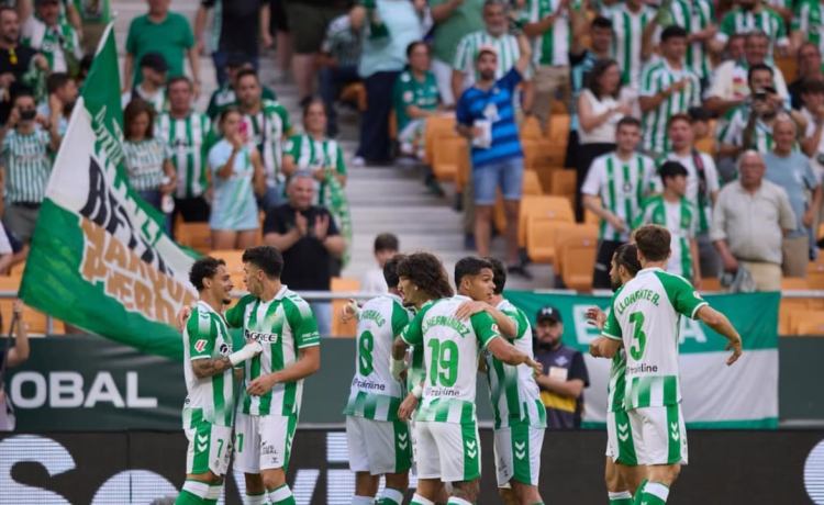 El Betis programa un verano cerca de su gente: el quinto amistoso, en La Cartuja contra el Bournemouth El Betis programa un verano cerca de su gente: el quinto amistoso, en La Cartuja contra el Bournemouth