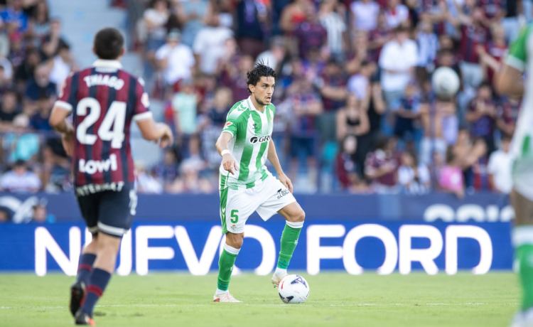 Bartra habla claro tras la estrépitosa derrota del Betis: «Tenemos que hacernos más fuertes» Bartra habla claro tras la estrépitosa derrota del Betis: «Tenemos que hacernos más fuertes»
