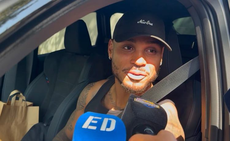Natan se muestra tajante sobre su posible fichaje por el Barcelona: «Vamos a dejar eso claro» Natan se muestra tajante sobre su posible fichaje por el Barcelona: «Vamos a dejar eso claro»