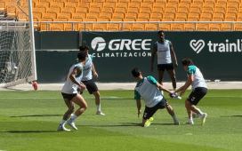 El último entrenamiento del Betis no deja buenas noticias a Pellegrini El último entrenamiento del Betis no deja buenas noticias a Pellegrini