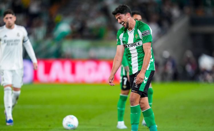 Fornals lo celebra, pero le sabe a poco: «Como mínimo nos merecimos lo que nos llevamos» Fornals lo celebra, pero le sabe a poco: «Como mínimo nos merecimos lo que nos llevamos»