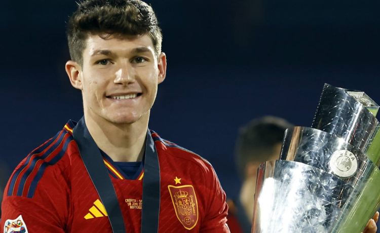 La respuesta de Luis de la Fuente a la crítica de Bellerín: Fran García, convocado por la selección española La respuesta de Luis de la Fuente a la crítica de Bellerín: Fran García, convocado por la selección española