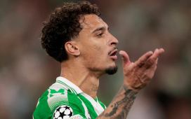 Antony fue víctima de un robo tras el triunfo del Betis en Champions: «Una noche que prometía ser brillante terminó en rabia, tristeza y frustración» Antony fue víctima de un robo tras el triunfo del Betis en Champions: «Una noche que prometía ser brillante terminó en rabia, tristeza y frustración»