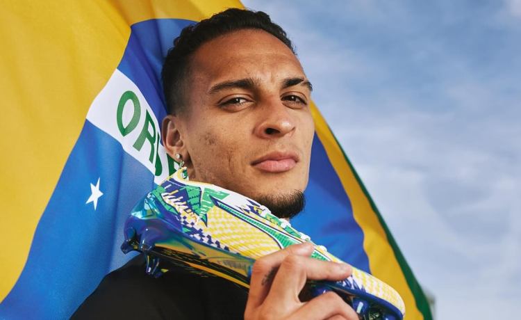 Antony se abre: sus «problemas extradeportivos», el empujón de Pellegrini y el sueño del Mundial Antony se abre: sus «problemas extradeportivos», el empujón de Pellegrini y el sueño del Mundial