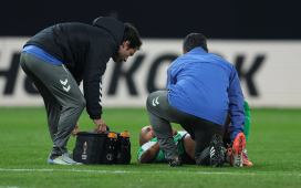 El Betis afronta salidas dolorosas y ultima la reestructuración de sus servicios médicos: «Me inunda la tristeza» El Betis afronta salidas dolorosas y ultima la reestructuración de sus servicios médicos: «Me inunda la tristeza»