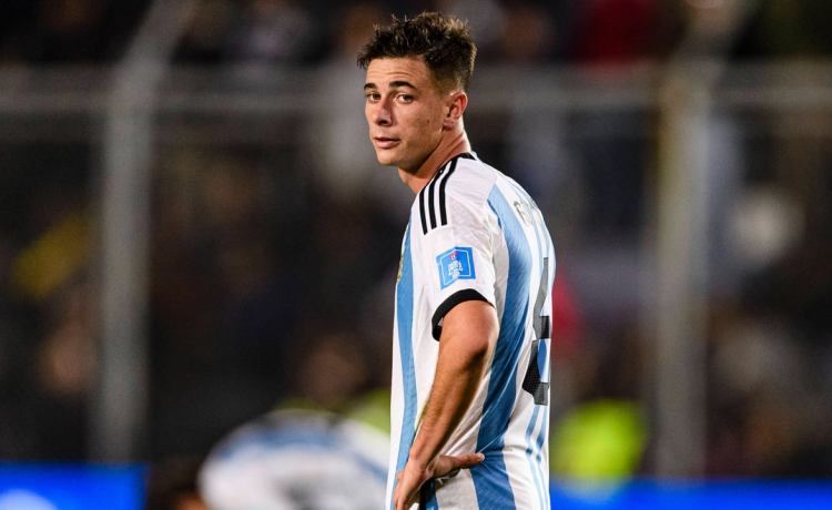 Valentín Gómez, citado a última hora por Lionel Scaloni, acaricia su debut con la Albiceleste Valentín Gómez, citado a última hora por Lionel Scaloni, acaricia su debut con la Albiceleste